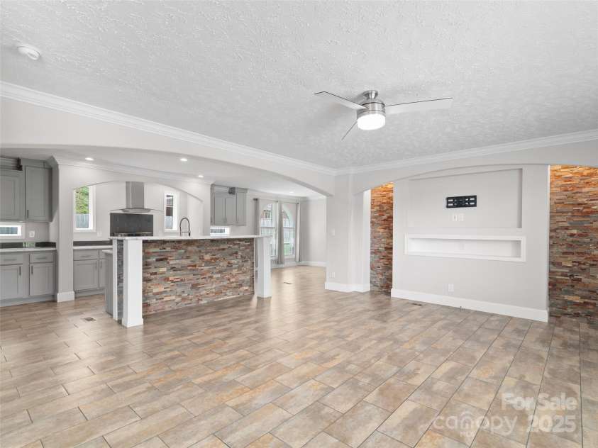 51 Blazing Trail, Waynesville, NC 28786.  MLS# CAR4251050, YatesRealty ID 9059. 