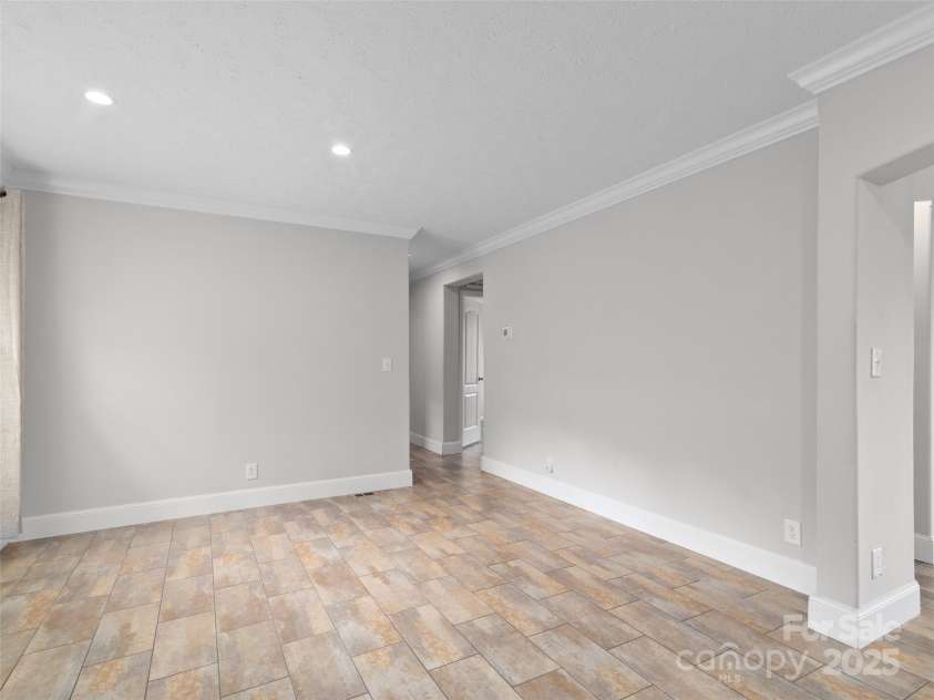 51 Blazing Trail, Waynesville, NC 28786.  MLS# CAR4251050, YatesRealty ID 9059. 