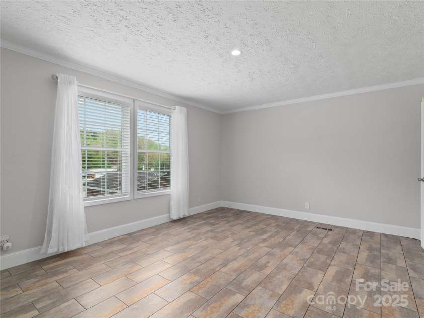 51 Blazing Trail, Waynesville, NC 28786.  MLS# CAR4251050, YatesRealty ID 9059. 