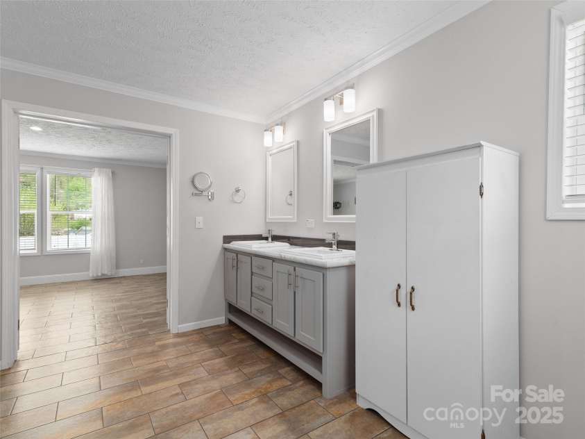 51 Blazing Trail, Waynesville, NC 28786.  MLS# CAR4251050, YatesRealty ID 9059. 