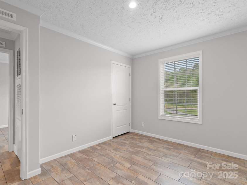 51 Blazing Trail, Waynesville, NC 28786.  MLS# CAR4251050, YatesRealty ID 9059. 