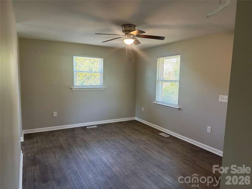 509 Skipwith Place, Charlotte, NC 28217.  MLS# CAR4362610, YatesRealty ID 9060. 