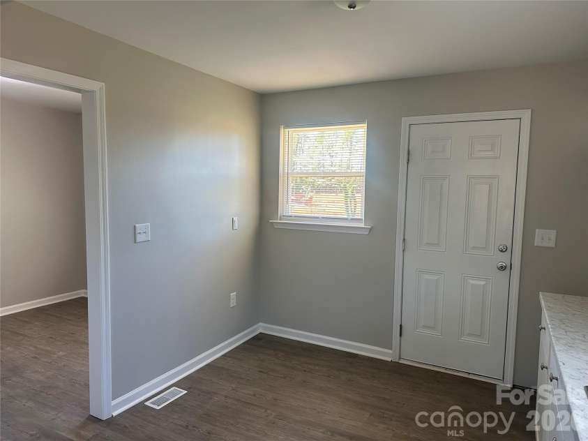 509 Skipwith Place, Charlotte, NC 28217.  MLS# CAR4362610, YatesRealty ID 9060. 