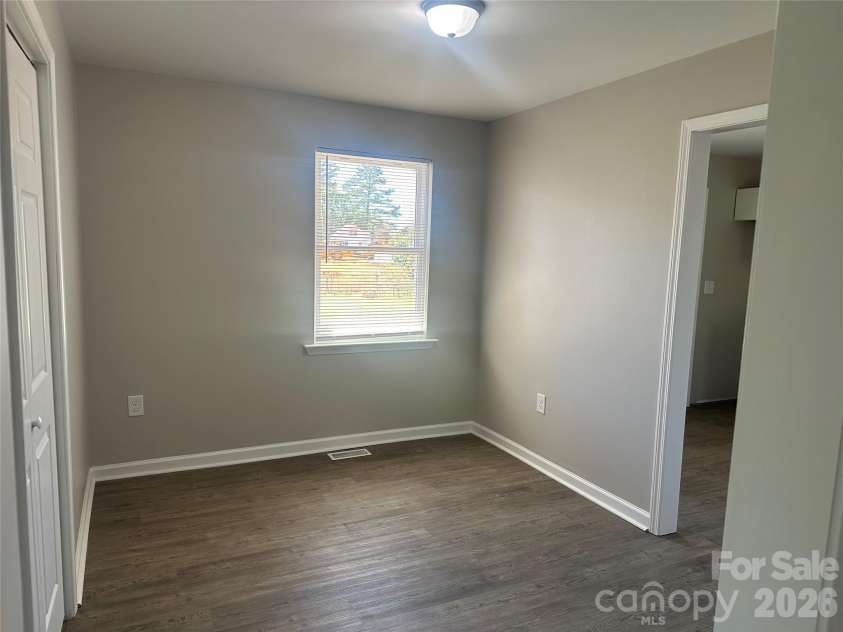 509 Skipwith Place, Charlotte, NC 28217.  MLS# CAR4362610, YatesRealty ID 9060. 