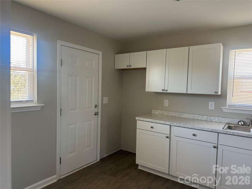 509 Skipwith Place, Charlotte, NC 28217.  MLS# CAR4362610, YatesRealty ID 9060. 