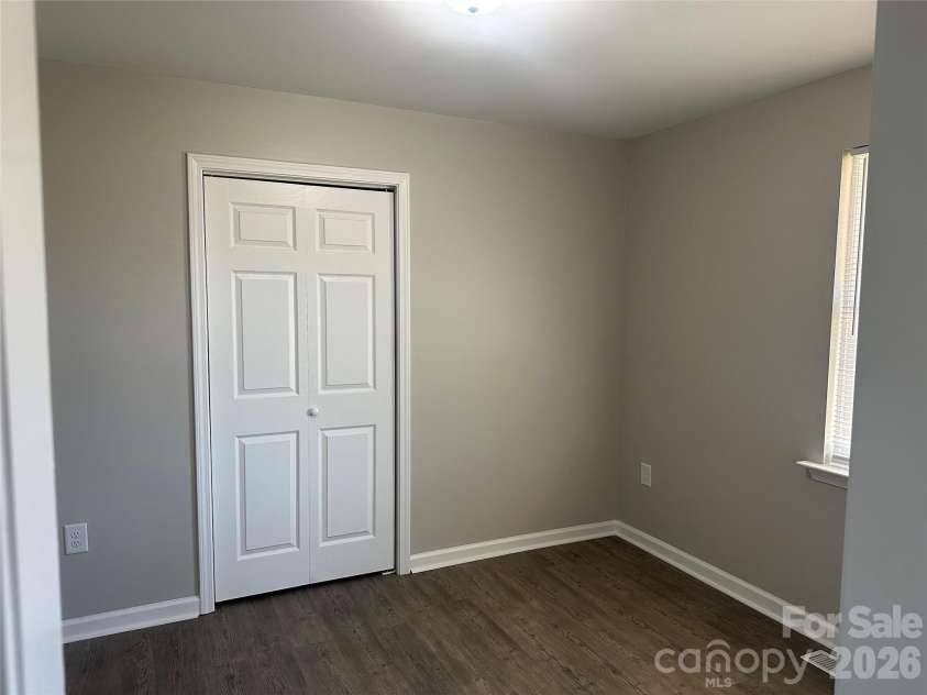 509 Skipwith Place, Charlotte, NC 28217.  MLS# CAR4362610, YatesRealty ID 9060. 