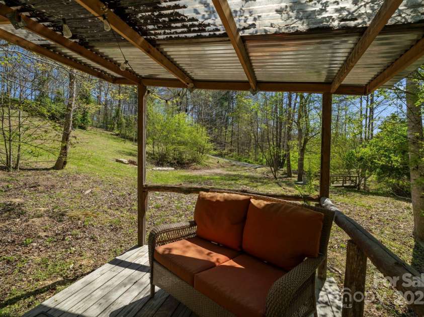 111 Moonlight Pines Trail, Asheville, NC 28804.  MLS# CAR4251368, YatesRealty ID 9062. 