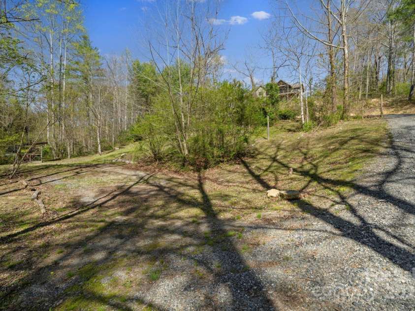 111 Moonlight Pines Trail, Asheville, NC 28804.  MLS# CAR4251368, YatesRealty ID 9062. 
