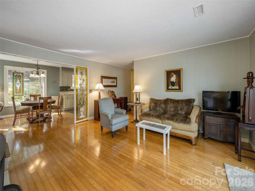 54 Bear Rock Loop Road, Hendersonville, NC 28739.  MLS# CAR4361191, YatesRealty ID 9062. 
