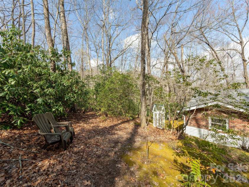 54 Bear Rock Loop Road, Hendersonville, NC 28739.  MLS# CAR4361191, YatesRealty ID 9062. Front Yard