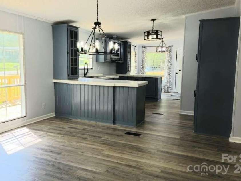 3325 Stony Brook Circle, Newton, NC 28658.  MLS# CAR4244724, YatesRealty ID 9063. 