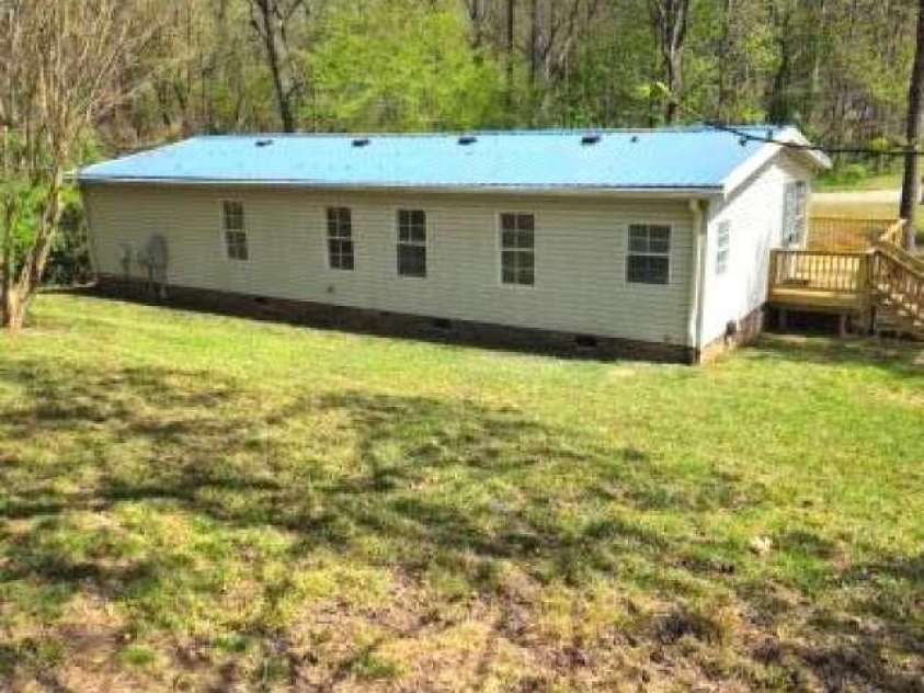 3325 Stony Brook Circle, Newton, NC 28658.  MLS# CAR4244724, YatesRealty ID 9063. 