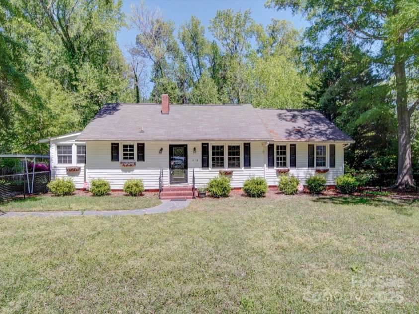 610 Pine Lane, Wadesboro, NC 28170.  MLS# CAR4249314, YatesRealty ID 9064. 