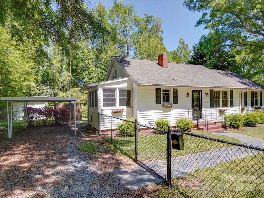 610 Pine Lane, Wadesboro, NC 28170.  MLS# CAR4249314, YatesRealty ID 9064. 