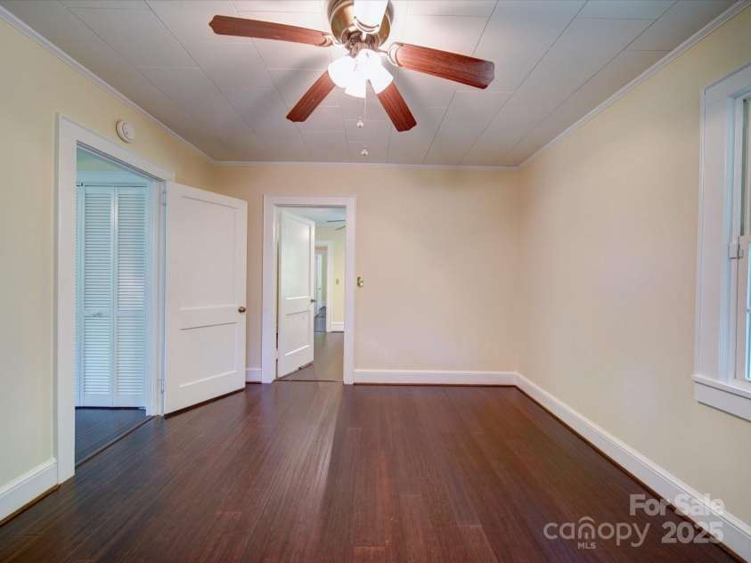 610 Pine Lane, Wadesboro, NC 28170.  MLS# CAR4249314, YatesRealty ID 9064. Corner Room