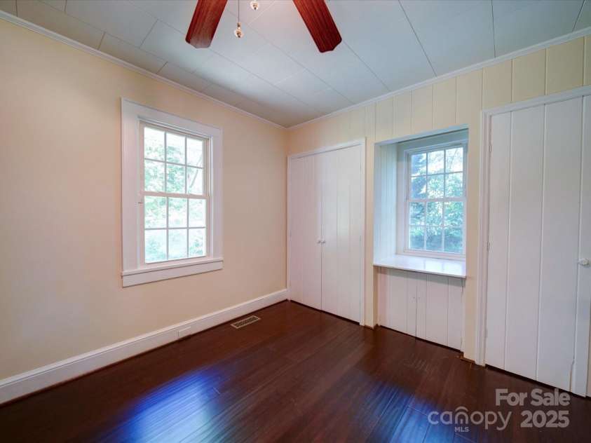 610 Pine Lane, Wadesboro, NC 28170.  MLS# CAR4249314, YatesRealty ID 9064. Corner Room