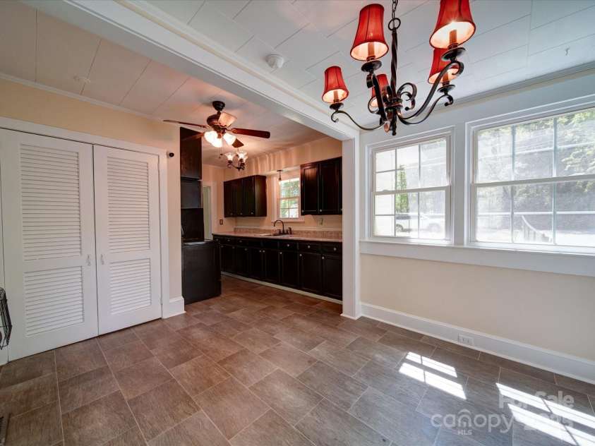 610 Pine Lane, Wadesboro, NC 28170.  MLS# CAR4249314, YatesRealty ID 9064. Dining Area