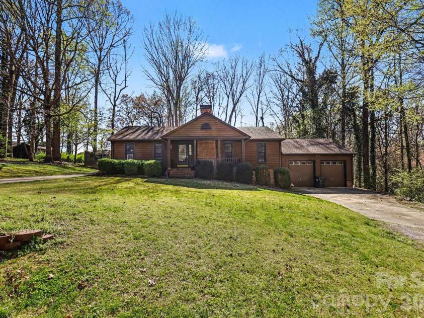 109 Old Bridge Court, Gastonia, NC 28056.  MLS# CAR4355265, YatesRealty ID 9065. 