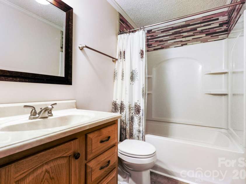 109 Old Bridge Court, Gastonia, NC 28056.  MLS# CAR4355265, YatesRealty ID 9065. 