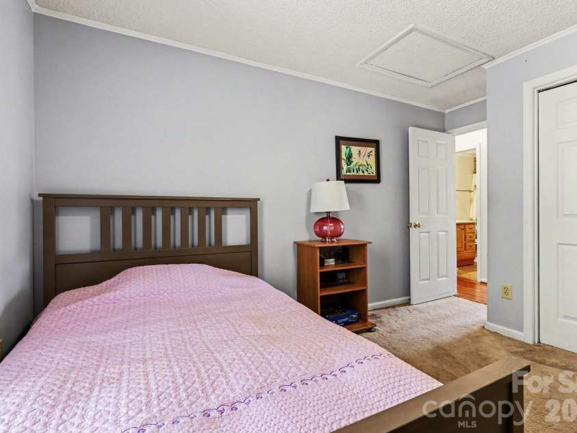 109 Old Bridge Court, Gastonia, NC 28056.  MLS# CAR4355265, YatesRealty ID 9065. 
