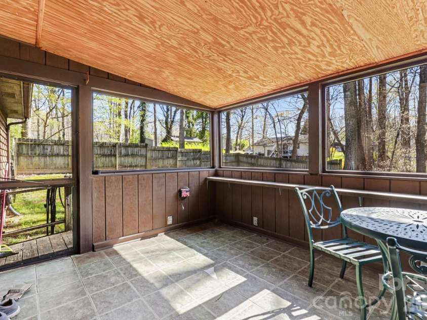 109 Old Bridge Court, Gastonia, NC 28056.  MLS# CAR4355265, YatesRealty ID 9065. 