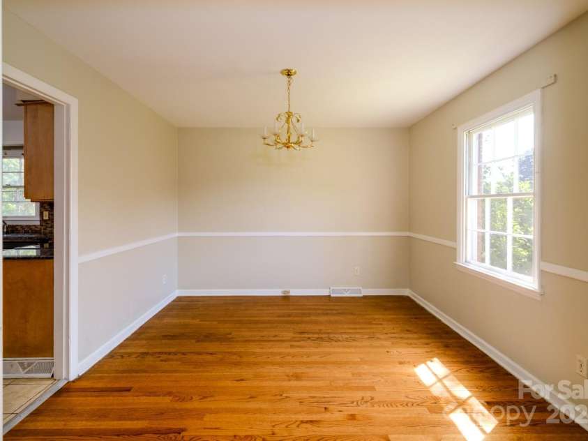 1018 Carysbrook Lane, Charlotte, NC 28217.  MLS# CAR4195421, YatesRealty ID 9066. 
