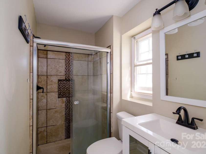 1018 Carysbrook Lane, Charlotte, NC 28217.  MLS# CAR4195421, YatesRealty ID 9066. 