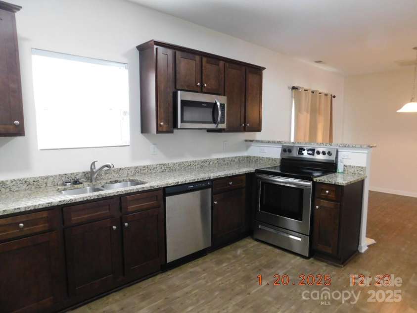 274 Village Creek Way, Salisbury, NC 28147.  MLS# CAR4208177, YatesRealty ID 9067. 