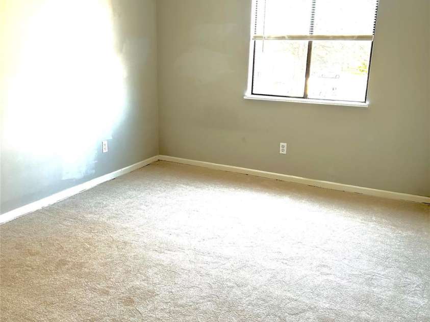 10933 Harrowfield Road, Charlotte, NC 28226.  MLS# CAR4219450, YatesRealty ID 9068. 