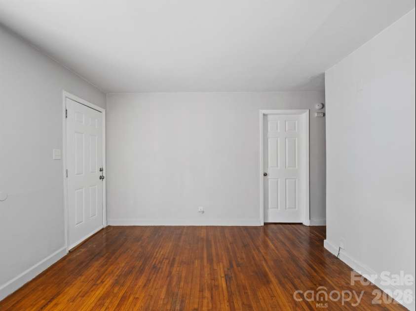1609 Taylor Avenue, Charlotte, NC 28216.  MLS# CAR4362734, YatesRealty ID 9068. 