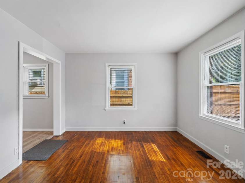1609 Taylor Avenue, Charlotte, NC 28216.  MLS# CAR4362734, YatesRealty ID 9068. 