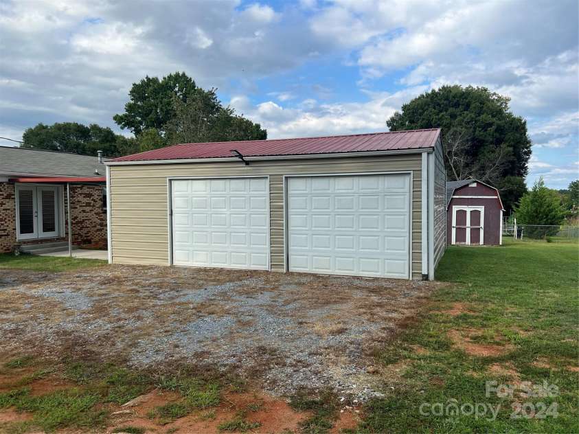 4040 Angus Drive, Gastonia, NC 28056.  MLS# CAR4181628, YatesRealty ID 9069. 