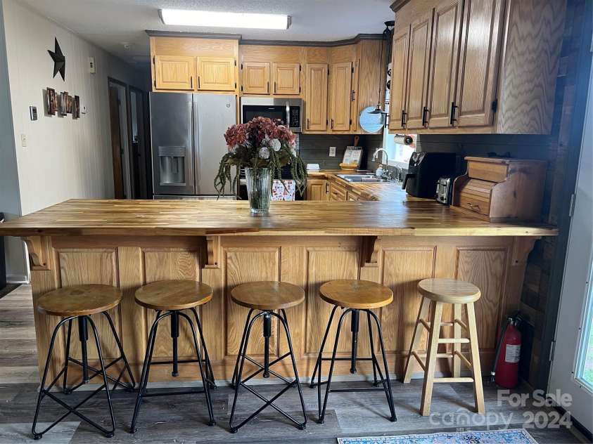 4040 Angus Drive, Gastonia, NC 28056.  MLS# CAR4181628, YatesRealty ID 9069. 