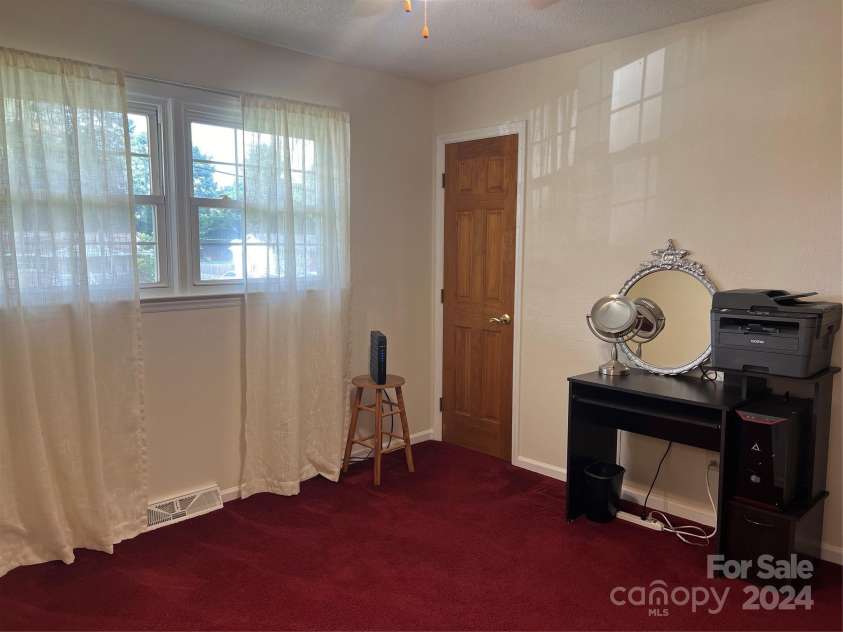 4040 Angus Drive, Gastonia, NC 28056.  MLS# CAR4181628, YatesRealty ID 9069. 