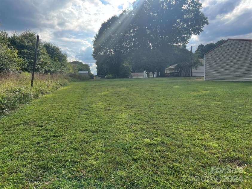 4040 Angus Drive, Gastonia, NC 28056.  MLS# CAR4181628, YatesRealty ID 9069. 
