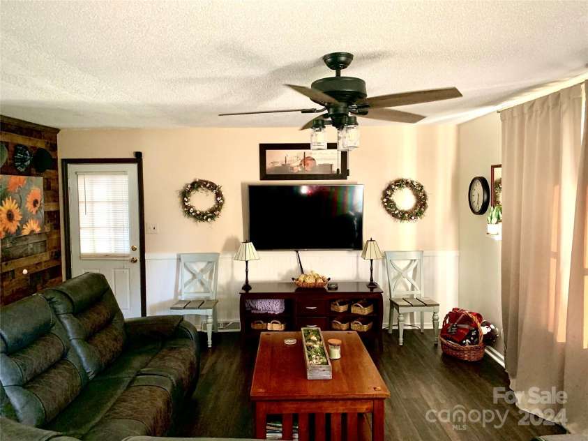 4040 Angus Drive, Gastonia, NC 28056.  MLS# CAR4181628, YatesRealty ID 9069. 
