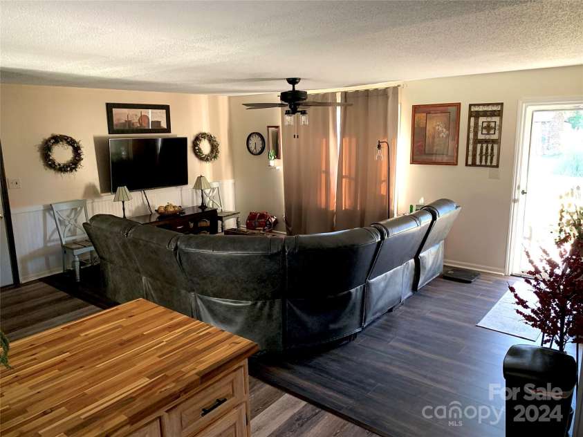4040 Angus Drive, Gastonia, NC 28056.  MLS# CAR4181628, YatesRealty ID 9069. 