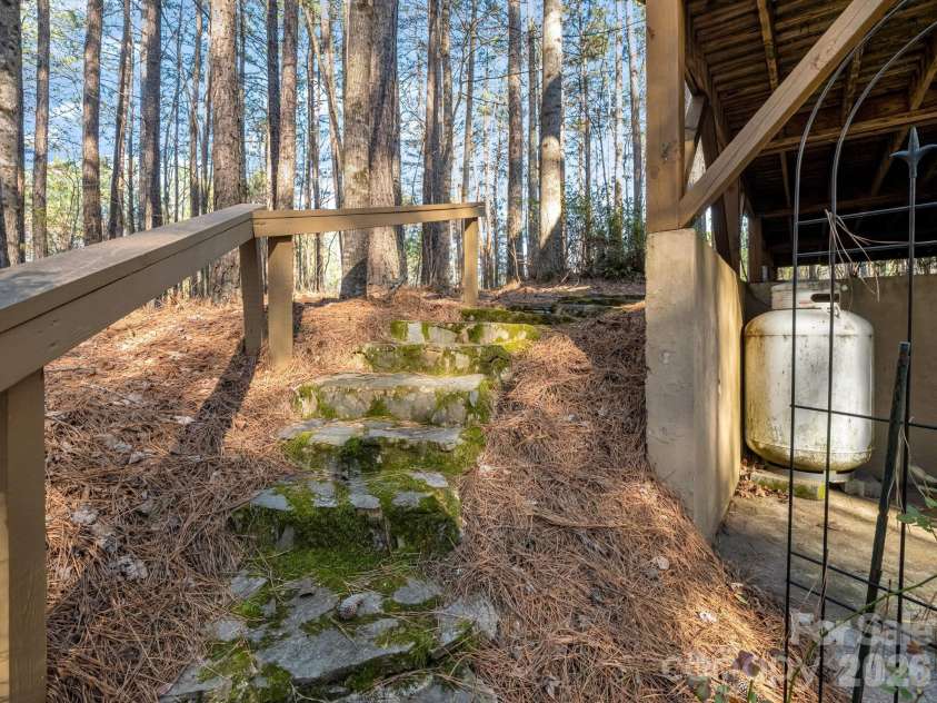907 Hidden Lake Parkway, Nebo, NC 28761.  MLS# CAR4360201, YatesRealty ID 9069. 