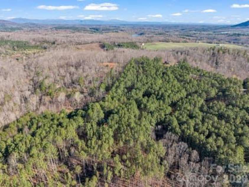 907 Hidden Lake Parkway, Nebo, NC 28761.  MLS# CAR4360201, YatesRealty ID 9069. 