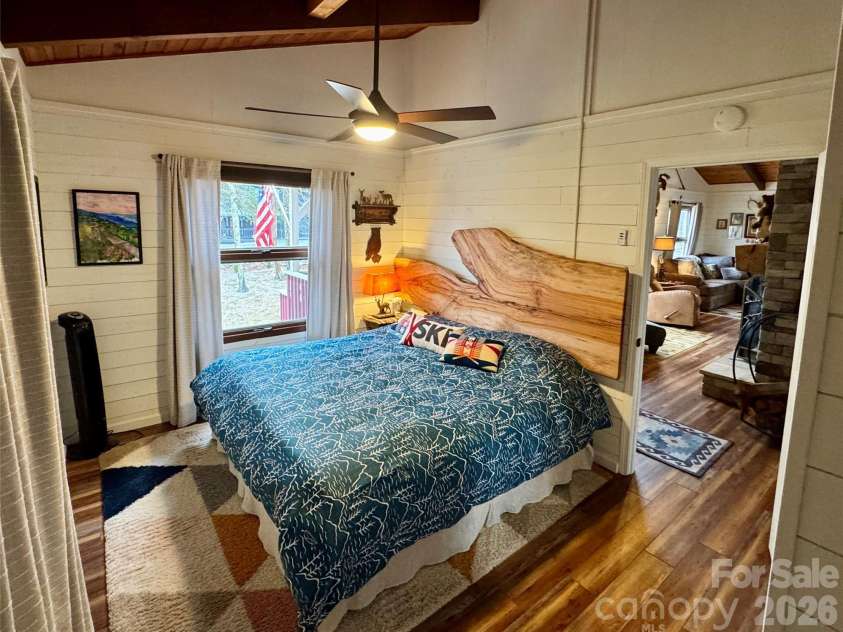 105 Pinnacle Ridge Road, Beech Mountain, NC 28604.  MLS# CAR4334609, YatesRealty ID 907. 