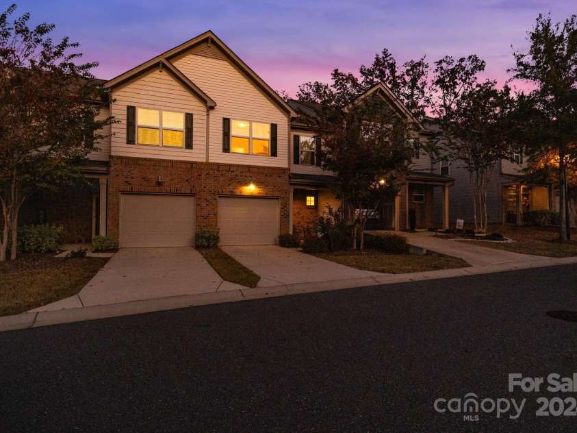 5015 Mockernut Lane, Indian Land, SC 29707.  MLS# CAR4189183, YatesRealty ID 907. 