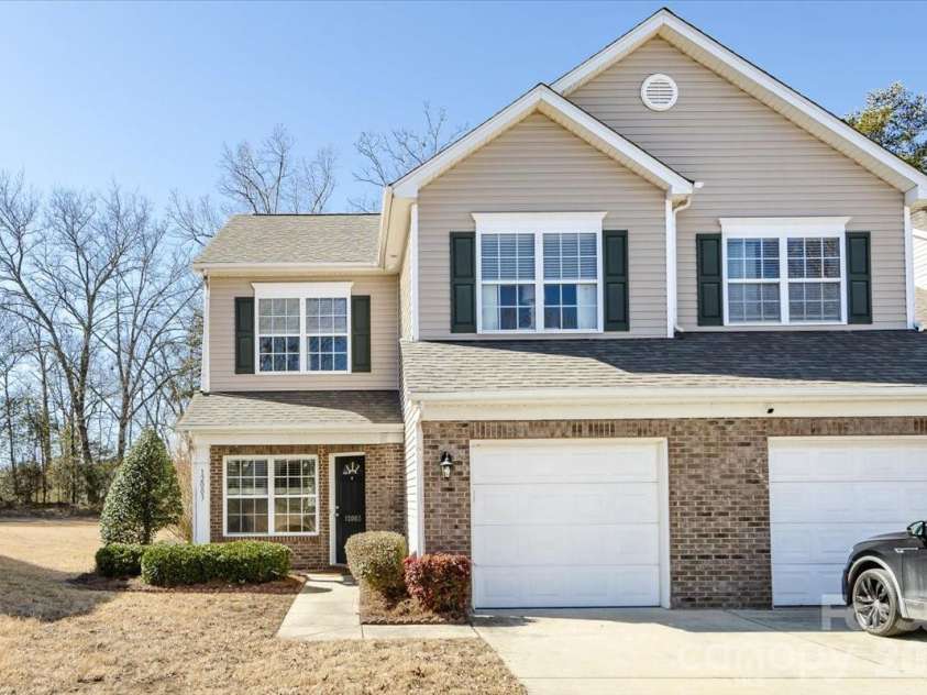 12003 Stratfield Place Circle, Pineville, NC 28134.  MLS# CAR4343150, YatesRealty ID 9070. 