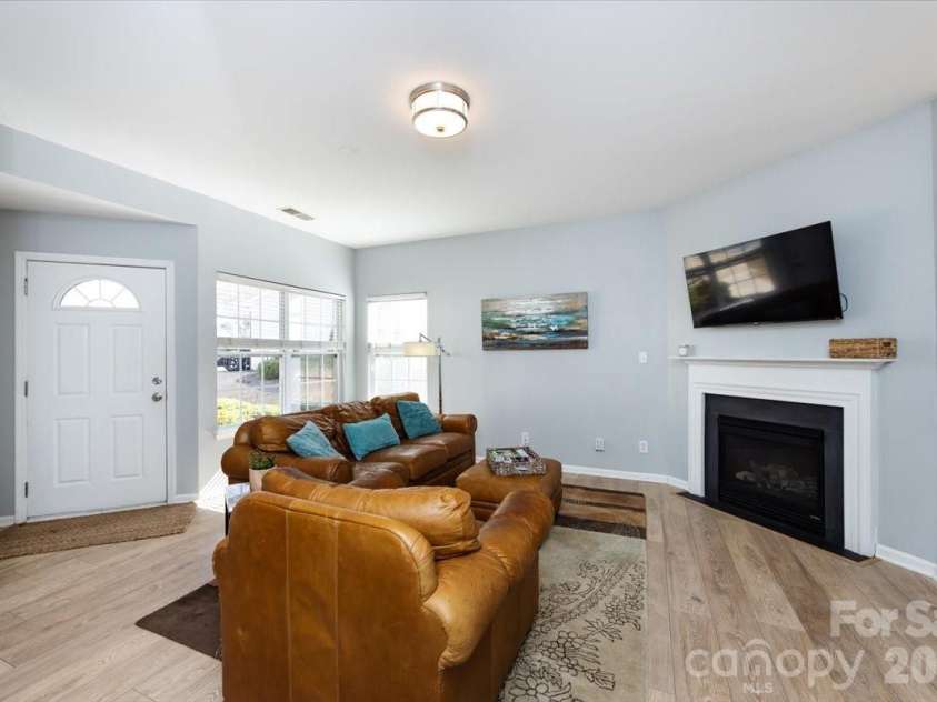 12003 Stratfield Place Circle, Pineville, NC 28134.  MLS# CAR4343150, YatesRealty ID 9070. 