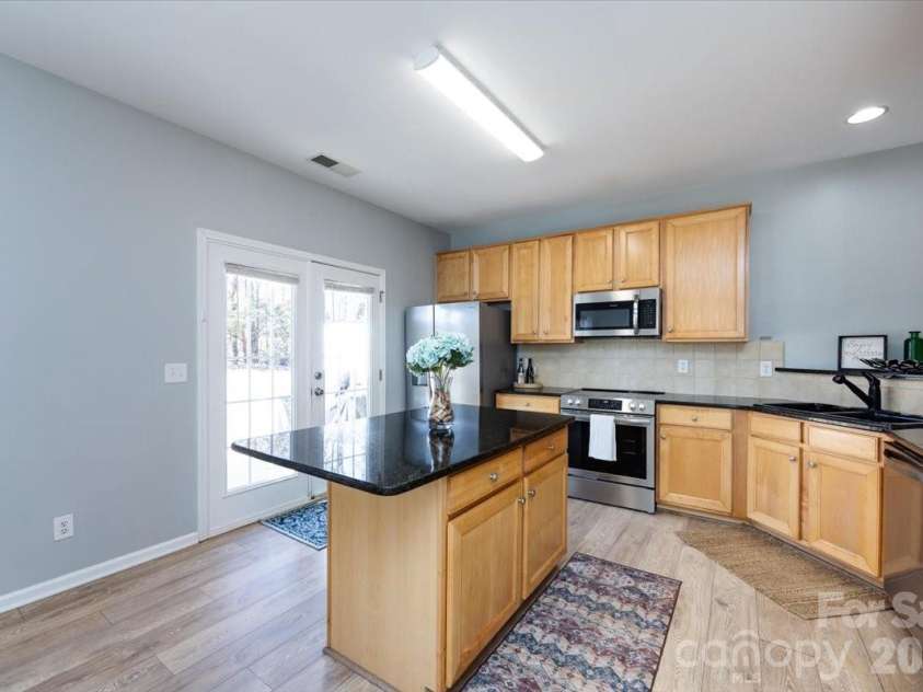 12003 Stratfield Place Circle, Pineville, NC 28134.  MLS# CAR4343150, YatesRealty ID 9070. 