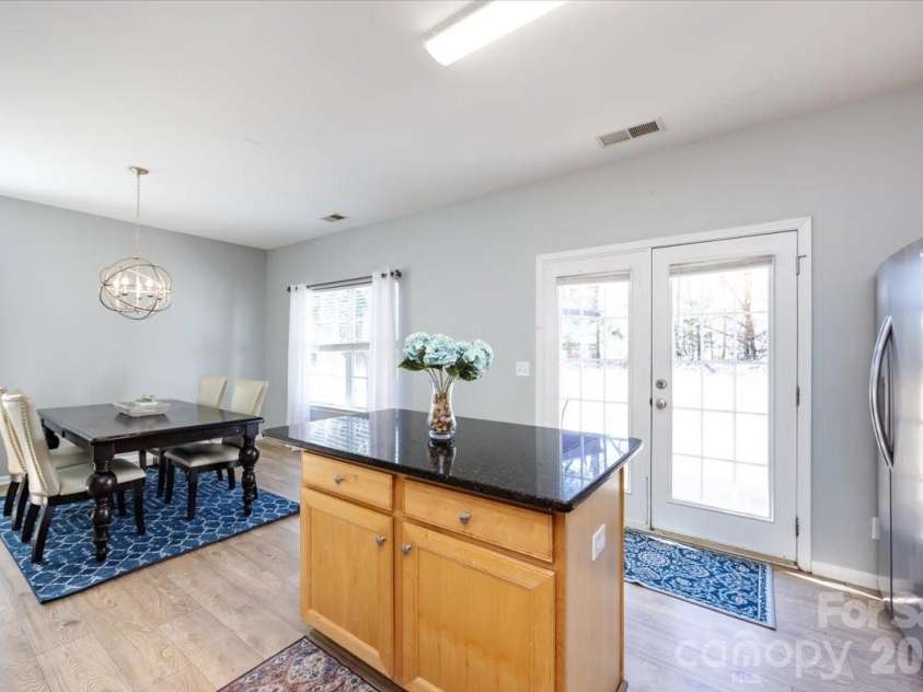 12003 Stratfield Place Circle, Pineville, NC 28134.  MLS# CAR4343150, YatesRealty ID 9070. 