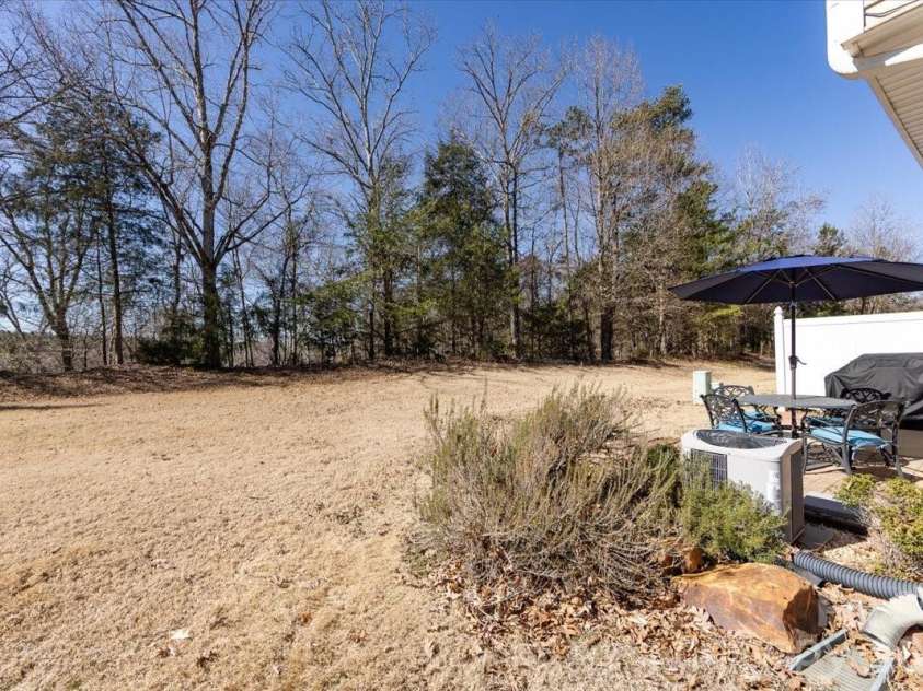 12003 Stratfield Place Circle, Pineville, NC 28134.  MLS# CAR4343150, YatesRealty ID 9070. 