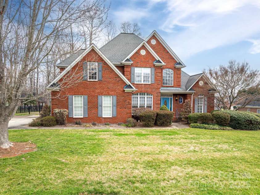 3516 Araglin Drive, Gastonia, NC 28056.  MLS# CAR4234529, YatesRealty ID 9070. 
