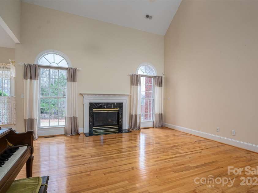 3516 Araglin Drive, Gastonia, NC 28056.  MLS# CAR4234529, YatesRealty ID 9070. 