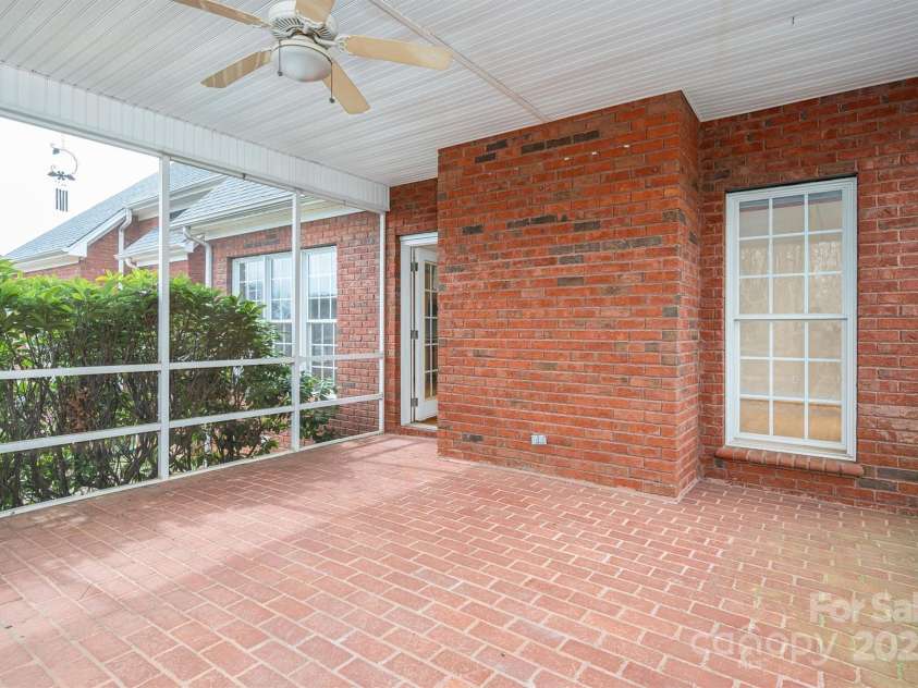 3516 Araglin Drive, Gastonia, NC 28056.  MLS# CAR4234529, YatesRealty ID 9070. 