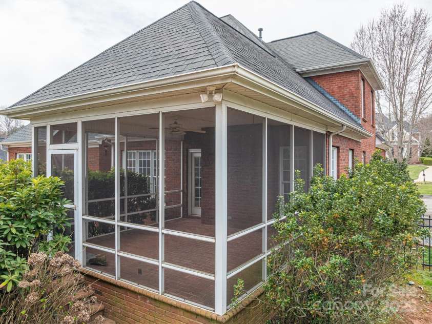 3516 Araglin Drive, Gastonia, NC 28056.  MLS# CAR4234529, YatesRealty ID 9070. 